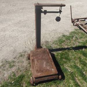 lot 14 image: Antique Fairbanks Milk Room Scale