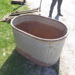 lot 16 image: Steel Water Tank