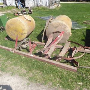 lot 19 image: 200 Gallon Saddle Sprayer with Pump