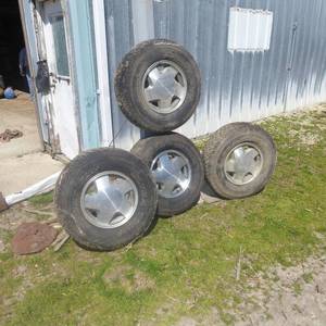 lot 29 image: Set of Four Ultra Tour MTS 26575 R16 Tires with Rims