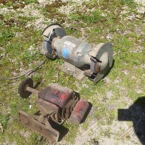 lot 36 image: Lot of Bench Grinders