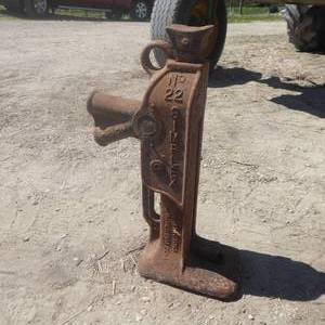 lot 43 image: Antique Simplex 10 Ton Railroad Jack