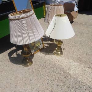 lot 66 image: Lot of Three Lamps & Body Mirror