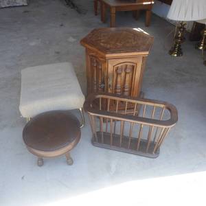 lot 69 image: Stools, Magazine Rack, End Table Lot