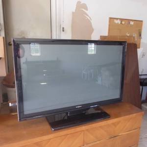 lot 79 image: Insignia 42 Plasma Television