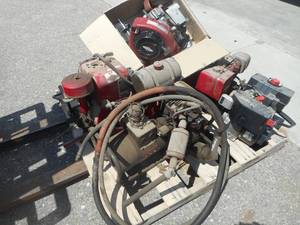 lot 5 image: Pallet of Motors from City Equipment