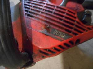 lot 15 image: Model 2050 Chainsaw
