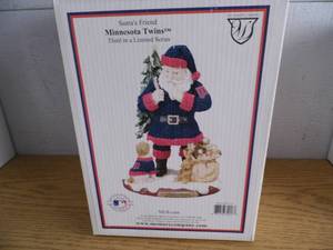 lot 41 image: Minnesota Twins Santas Friend