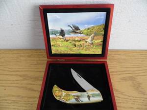 lot 61 image: Knife
