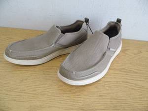 lot 79 image: New Mens Memory Foam Skechers