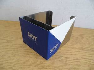 lot 85 image: Skyy Napkin Dispenser