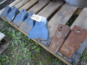 lot 838 image: HENSLEY BUCKET TEETH