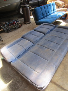 lot 874 image: BENCH SEATFOLD DOWN BEDS