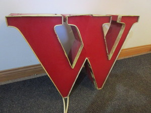 lot 876 image: THE LETTER M OR W