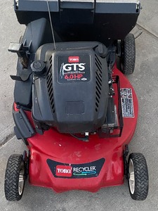 lot 17 image: Toro Recycler Lawn Mower