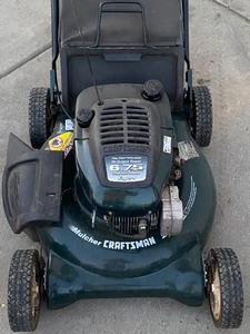 lot 18 image: Craftsman 21 Push Mower