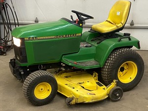lot 5-A image: John Deere 445 Lawn Tractor