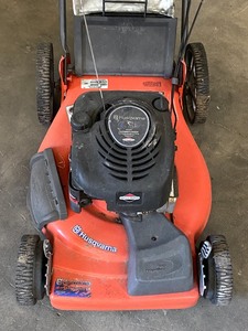 lot 7 image: Husqvarna Lawn Mower