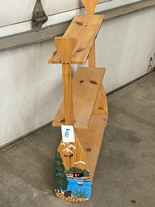 lot 44 image: Wooden Shelf With Painted Scenery