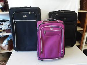 lot 50 image: 2-Large Rollers & 1-Carry On