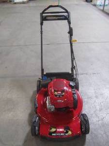 lot 1-709 image: Toro Recycler 22 in. Personal Pace Variable Speed Electric Start Gas Self Propelled Mower with Briggs & Stratton Engine 20334
