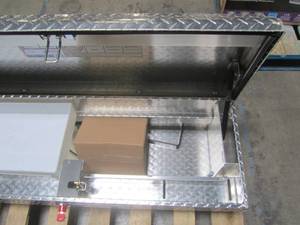 lot 202 image: WEATHER GUARD 47.25-in x 16.25-in x 13.25-in Aluminum Side Mount Truck Tool Box 184-0-01