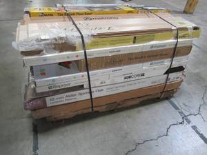 lot 139 image: WHOLESALE MIXED PALLET OF MISCELLANEOUS FLOORING