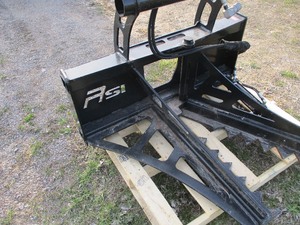lot 3 image: REDLINE TREE N POST PULLER