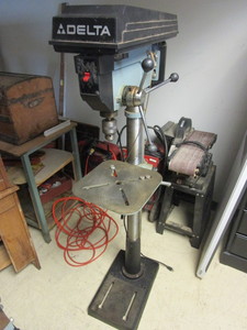 lot 703 image: DELTA STANDING DRILL PRESS