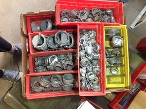 2 Screw Connectors