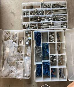 Screw Trays with Screws
