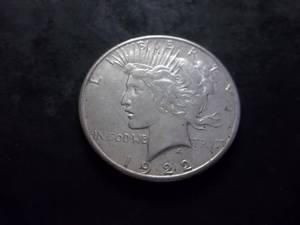lot 26 image: 1922 S  Silver Peace Dollar