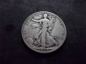 lot 75 image: 1934 S Walker Half Dollar