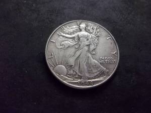 lot 101 image: 1944 Walker Half Dollar