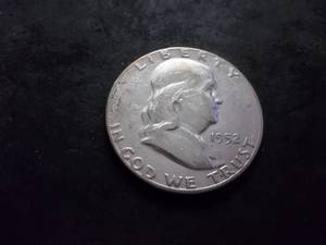 lot 124 image: 1952 S Franklin Half Dollar
