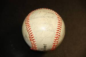 Minnesota Twins Misc Autographed Baseball  Harmon Killebrew