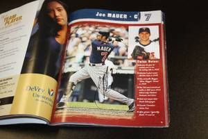 2007 Minnesota Twins Yearbook Auto  39 Autographs