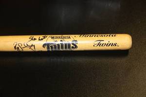 Minnesota Twins Souvenir Bat with Auto