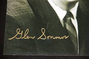 Minnesota Gophers and Fighting Saints Glen Sonmor 8x10 Auto