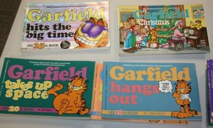 Garfield Comic Book Collection Lot  25 Books