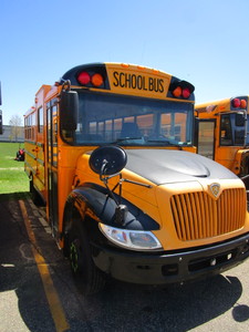 lot 750 image: INTERNATIONAL 18 PASSENGER HANDICAP BUS
