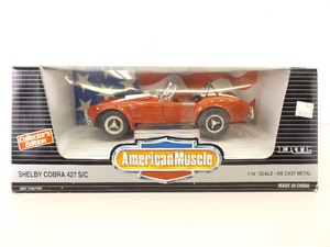 lot 1 image: 118 Ertl American Muscle Shelby Cobra 427 SC