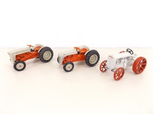 lot 46 image: 3&nbspErtl 116 FordFordson Tractors