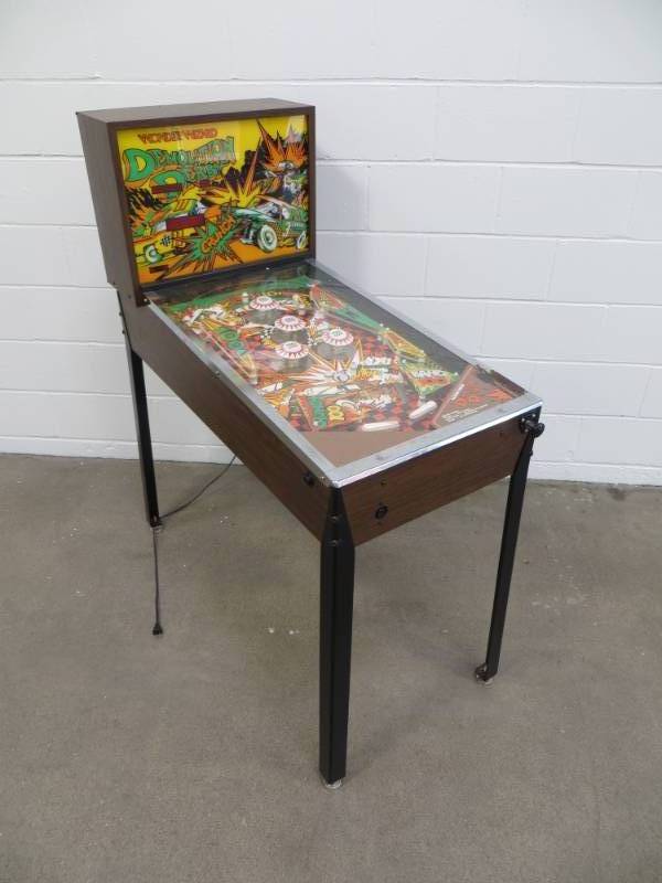 1977 demolition derby pinball machine