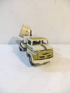 lot 3 image: VINTAGE Marx Toys Pressed Steel Mobile Searchlight Unit No. 14 Toy Truck
