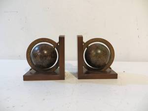 lot 14 image: Globe Bookends