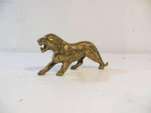 lot 19 image: VINTAGE Brass Prowling Tiger