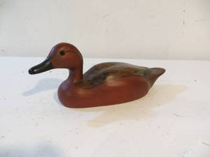 lot 22 image: Handpainted Wooden Duck