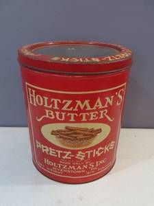 lot 8 image: VINTAGE Holtzmans Tin
