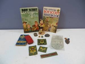 lot 23 image: Collection of VINTAGE Boy Scouts Stuff
